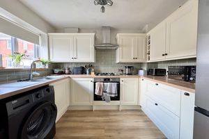 Kitchen- click for photo gallery